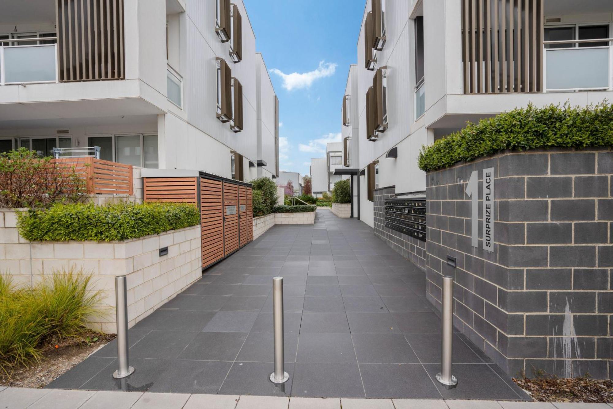 Homely 1-Bed With Private Patio By Shops Phillip Exterior photo